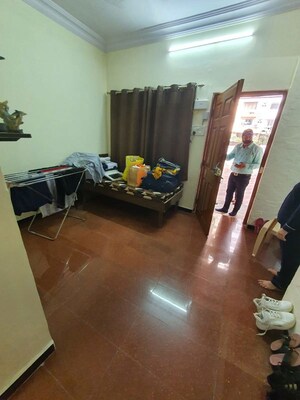 Furnished Amenities in 2 BHK Apartment at Mahakali Model Town, Jogeshwari East – for Rent