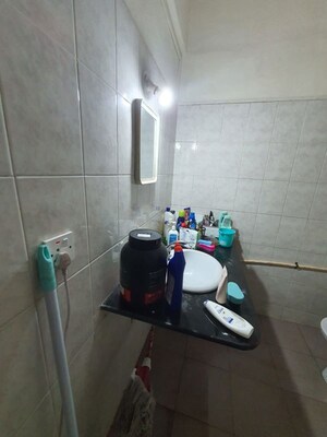 Bathroom in 2 BHK Apartment at Mahakali Model Town, Jogeshwari East – for Rent