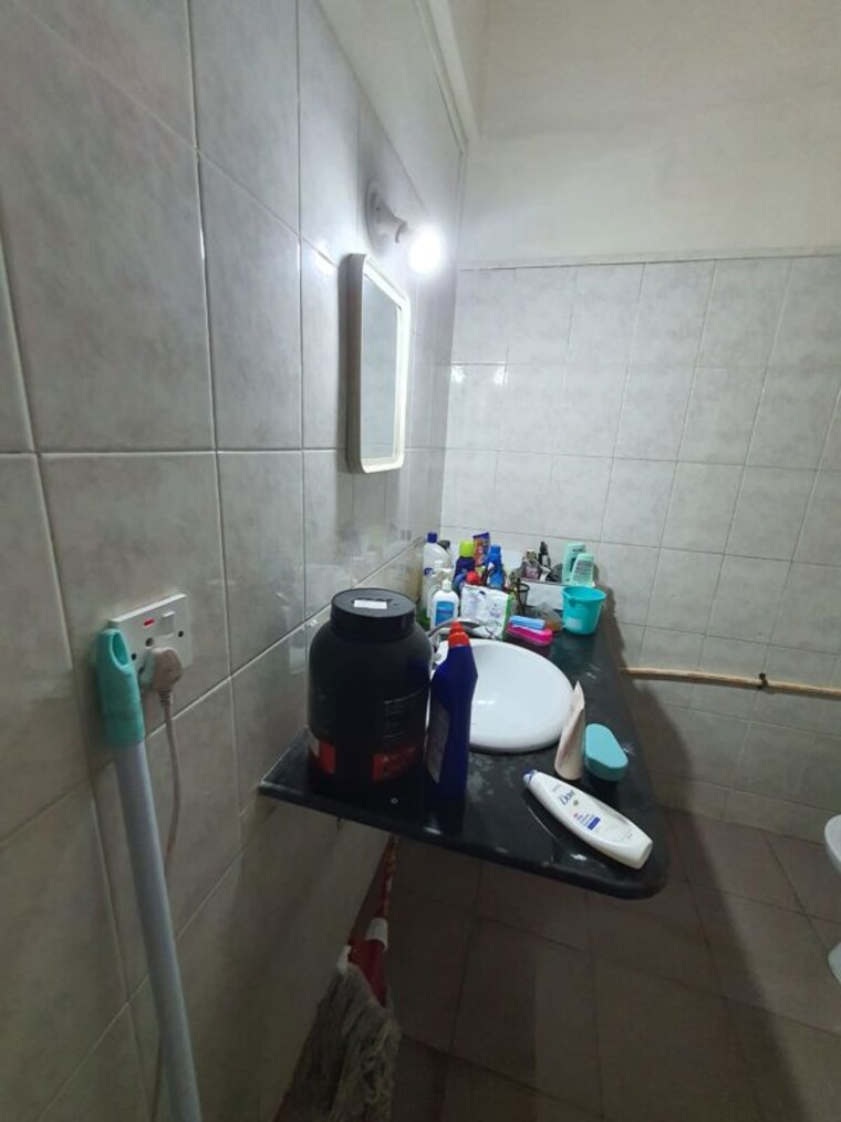 Bathroom, mahakali-model-town 2 Bedroom 850 Sq.Ft. Apartment In Jogeshwari East Mumbai 10579860
