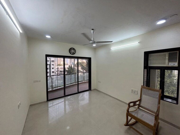 Room, gym-view 4 Bedroom 2100 Sq.Ft. Apartment In Khar West Mumbai 10579863