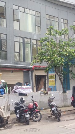 Retail Shop For Rent in Gandhi Nagar CHS