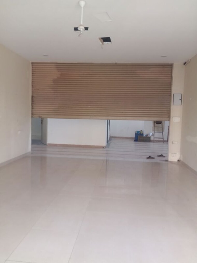 Room, gandhi-nagar-chs Commercial Shop 429 Sq.Ft. In Worli Mumbai 10579871