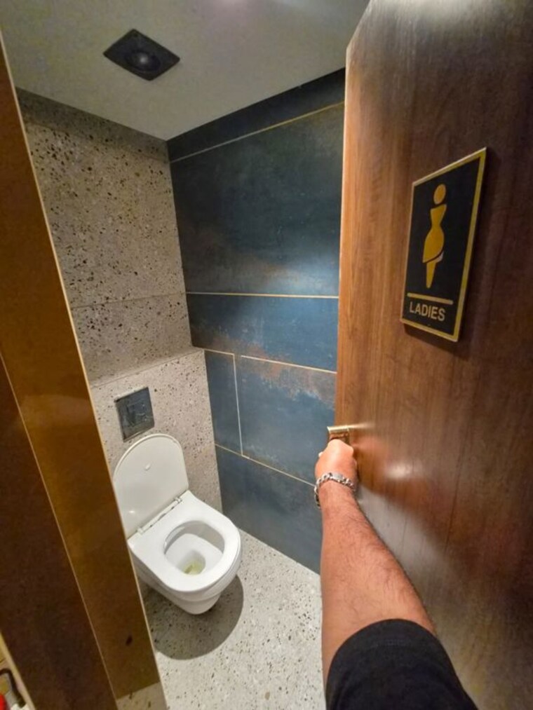 Bathroom, shiv-koliwada-chs Commercial Shop 2000 Sq.Ft. In Sion East Mumbai 10579878