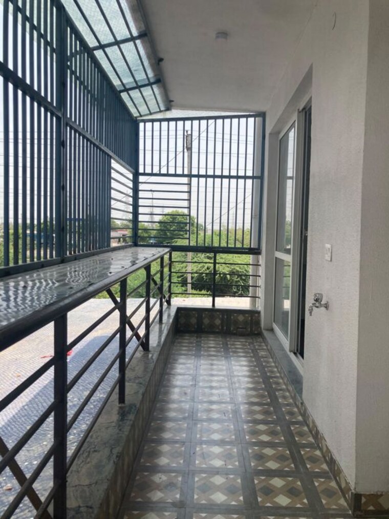 Balcony, auric-city-homes 1 Bedroom 350 Sq.Ft. Apartment In Sector 82 Faridabad 10579897