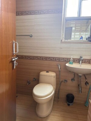 Bathroom in 2 BHK Builder Floor at South City 1 – for Rent