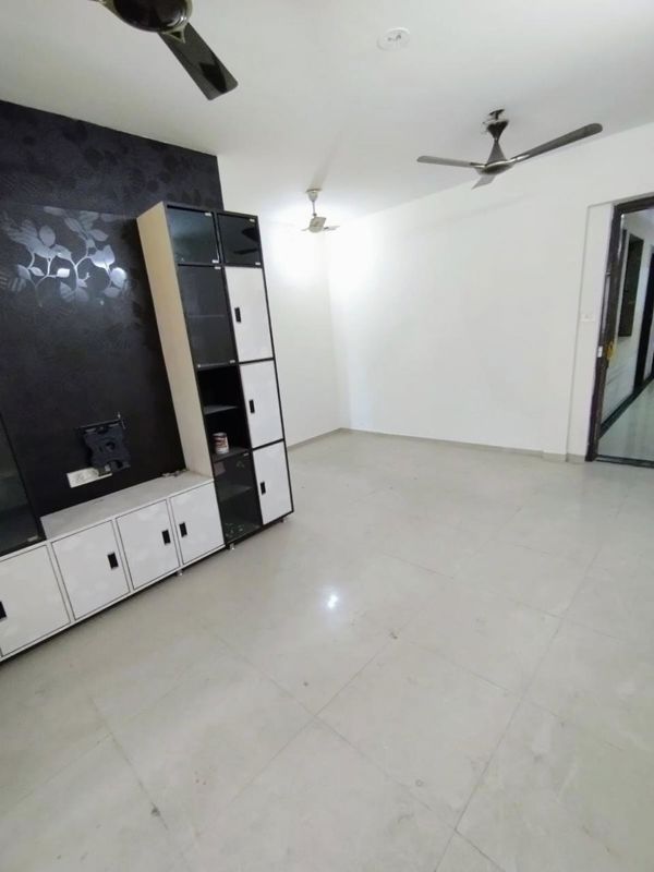 3 BHK 1450 Sq.Ft. Apartment in Nisarg Hyde Park