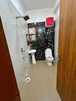 Team Area in 2 BHK Builder Floor at Sector 15 – for Rent