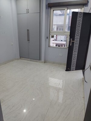 Room in 2 BHK Apartment at Sector 19 Dwarka – for Rent