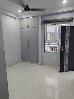 Room in 2 BHK Apartment at Sector 19 Dwarka – for Rent