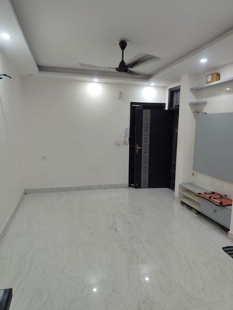 Room, sector 19 dwarka 2 Bedroom 700 Sq.Ft. Apartment In Sector 19 Dwarka Delhi 10579965