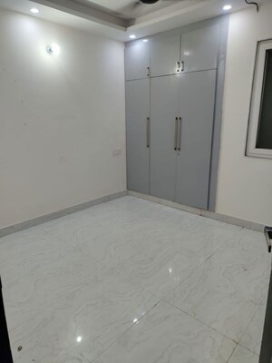 Room in 2 BHK Apartment at Sector 19 Dwarka – for Rent