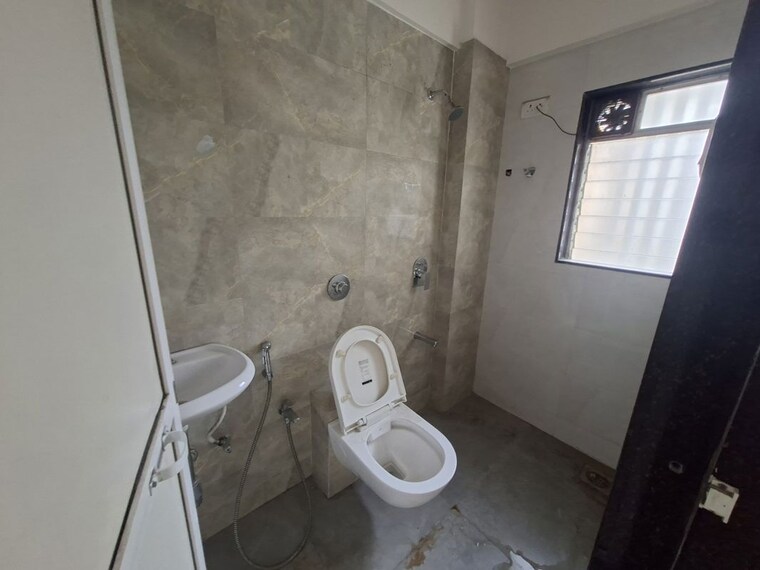 Bathroom, aaradhana-jai-matadee 2 Bedroom 650 Sq.Ft. Apartment In Bhaskar Colony Thane 10579978