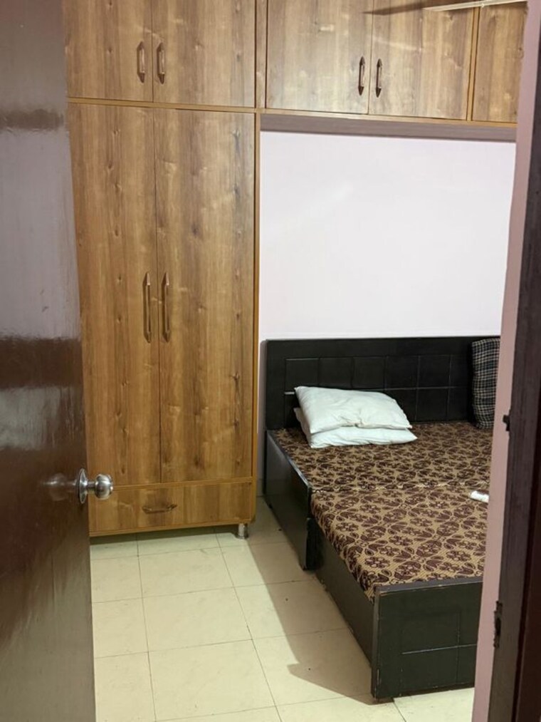 Bedroom, imperia-elvedor 3 Bedroom 1815 Sq.Ft. Apartment In Sector 37c Gurgaon 10579997