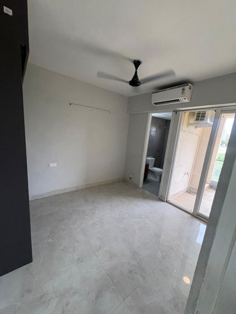 Room, signature-global-city 3 Bedroom 1250 Sq.Ft. Apartment In Sector 37d Gurgaon 10580004