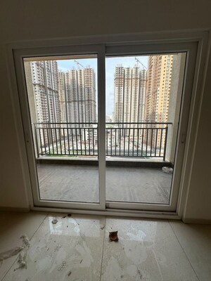Room in 3 BHK Apartment at Rajapushpa Imperia, Tellapur – for Sale