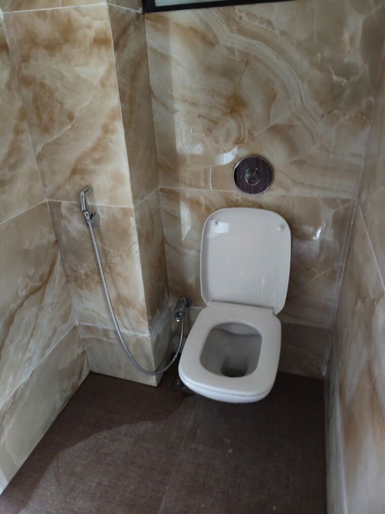Bathroom, sahakar nagar 3 Bedroom 1400 Sq.Ft. Apartment In Sahakar Nagar Pune 10534591