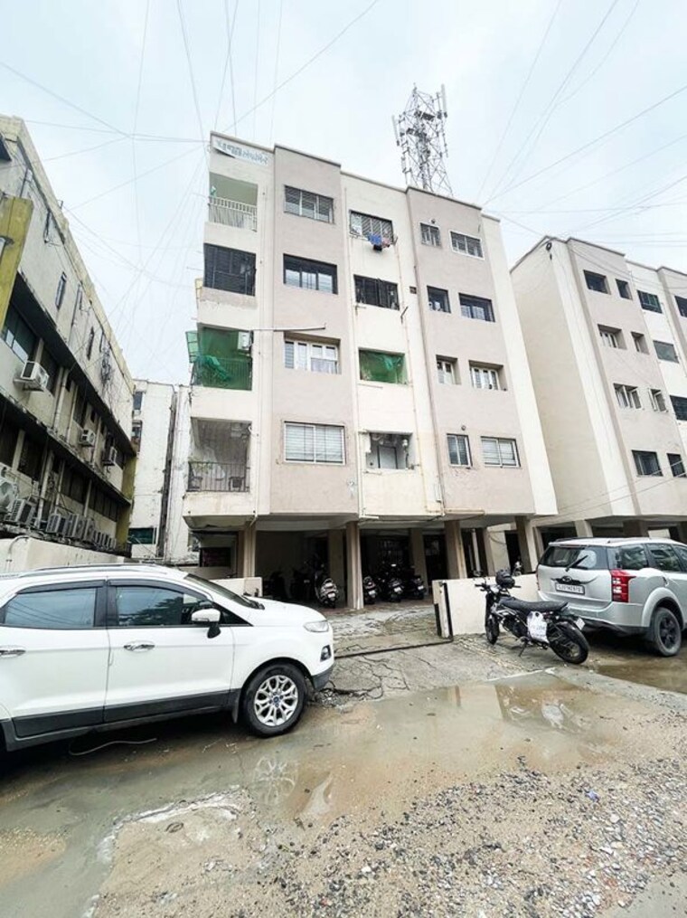 Exterior View, bopal 3 Bedroom 150 Sq.Yd. Apartment In Bopal Ahmedabad 10580064