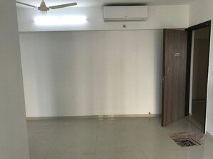 Room in 1.5 BHK Apartment at Lodha Upper Thane Greenville A To I, Anjur – for Sale