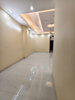 Room in 2 BHK Builder Floor at Patel Nagar – for Rent
