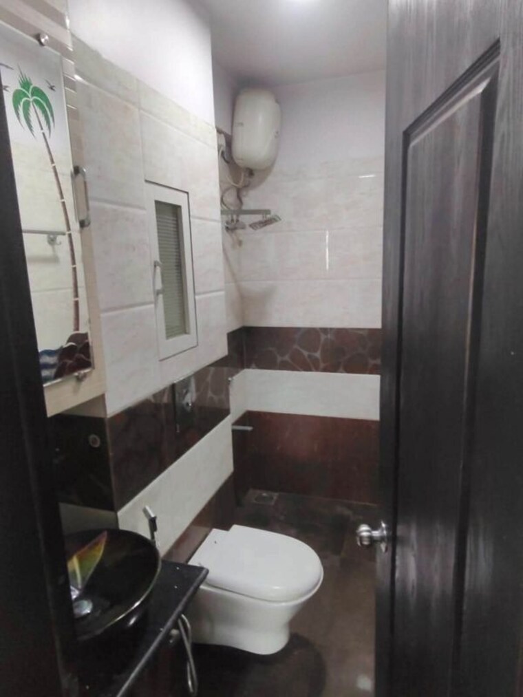Bathroom, lodha-casa-royale-grande 2 Bedroom 580 Sq.Ft. Apartment In Majiwada Thane 10580098