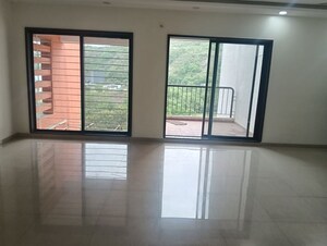 Room in 3 BHK Apartment at Pride Platinum, Baner – for Rent