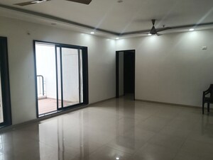 Room in 3 BHK Apartment at Pride Platinum, Baner – for Rent
