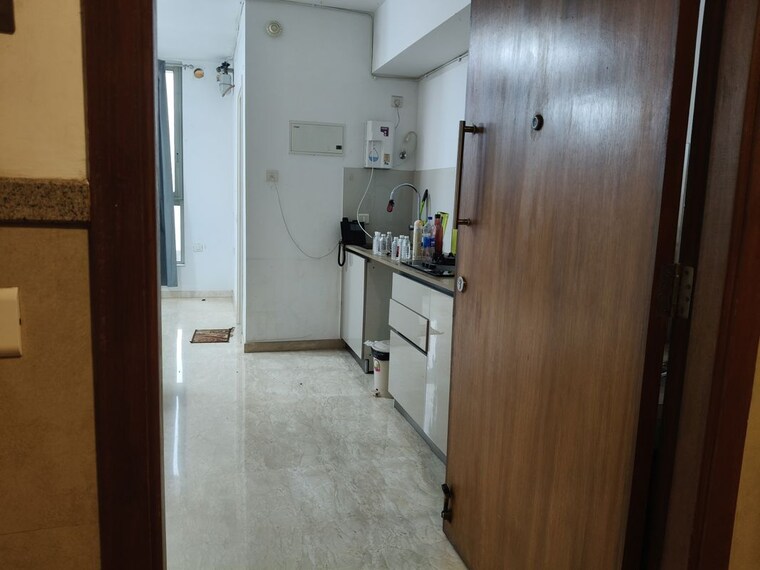 Bathroom, hiranandani-estate-solitaire-c 1 RK 300 Sq.Ft. Apartment In Ghodbunder Road Thane 10580106