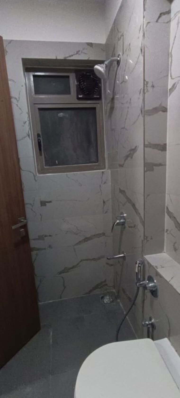 Bathroom, sheth-auris-bliss 2 Bedroom 619 Sq.Ft. Apartment In Malad West Mumbai 10580132
