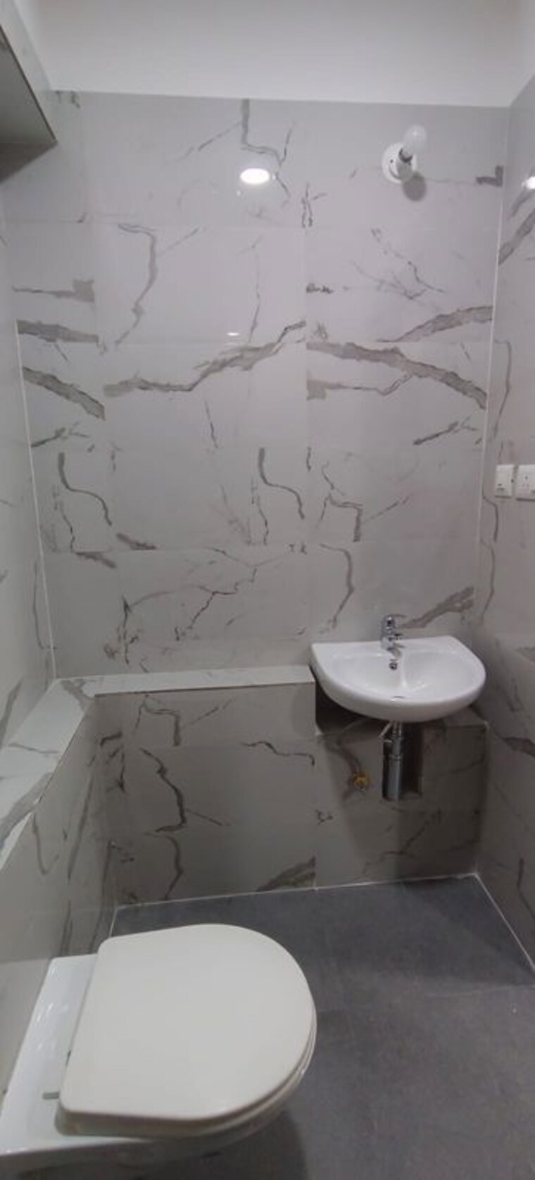 Bathroom, sheth-auris-bliss 2 Bedroom 619 Sq.Ft. Apartment In Malad West Mumbai 10580132