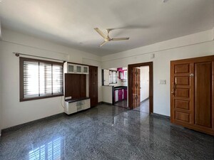 Room in 2 BHK Builder Floor at Hsr Layout – for Rent
