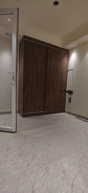 Room in 2 BHK Builder Floor at Mehrauli – for Sale