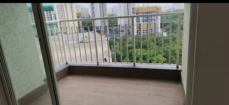 Balcony, lodha-amara 3 Bedroom 985 Sq.Ft. Apartment In Kolshet Road Thane 10580186