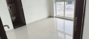 Room in 3 BHK Apartment at Lodha Amara, Kolshet Road – for Sale