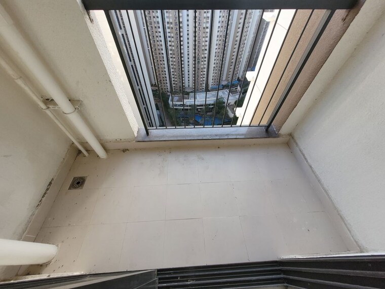 Balcony, lodha-splendora 2 Bedroom 707 Sq.Ft. Apartment In Ghodbunder Road Thane 10580162