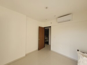 Room in 2 BHK Apartment at Lodha Splendora, Ghodbunder Road – for Rent