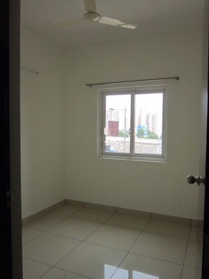Room in 2.5 BHK Apartment at Prestige Sunrise Park, Electronic City Phase I – for Sale