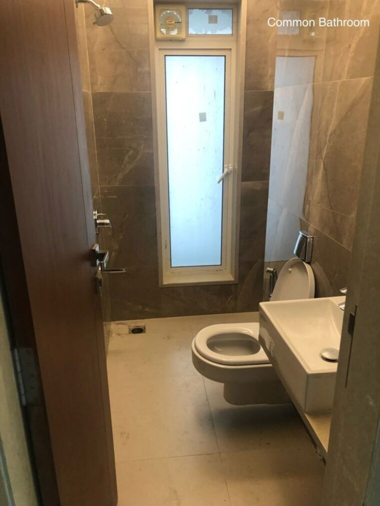 Bathroom, bandra west 1 Bedroom 500 Sq.Ft. Apartment In Bandra West Mumbai 10580218