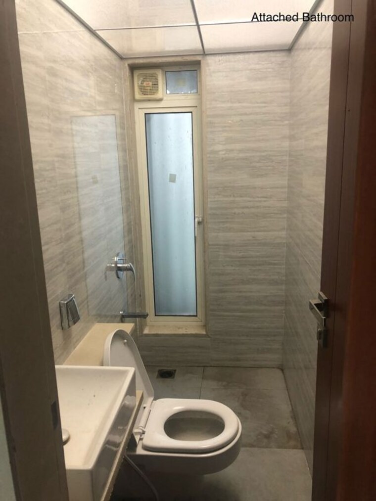 Bathroom, bandra west 1 Bedroom 500 Sq.Ft. Apartment In Bandra West Mumbai 10580218
