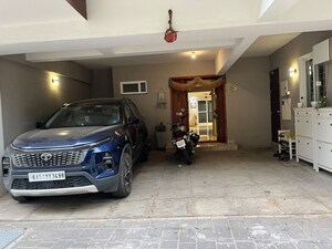 Parking in 6 BHK Villa at Purva Coronation Square, Jp Nagar – for Rent