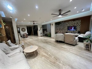 Parking in 6 BHK Villa at Purva Coronation Square, Jp Nagar – for Rent
