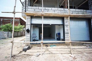  Shop – Exterior View View at Nana Chiloda - for Sale
