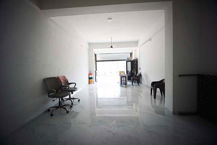  Parking, nana chiloda Commercial Shop 951 Sq.Ft. In Nana Chiloda Ahmedabad 10580226