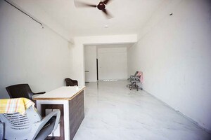 Room in  Shop at Nana Chiloda – for Sale