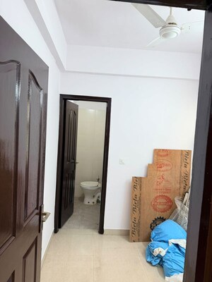 Room in 4 BHK Apartment at Elite Golf Green, Sector 79 – for Rent