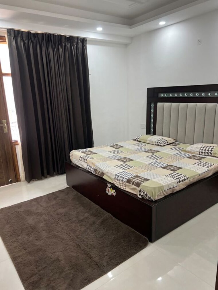 Bedroom, greater kailash i 3 Bedroom 1800 Sq.Ft. Builder Floor In Greater Kailash I Delhi 10575695