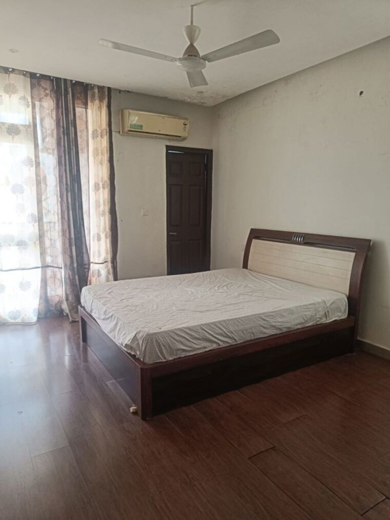 Bedroom, vip road 2 Bedroom 1550 Sq.Ft. Apartment In Vip Road Zirakpur 10580244
