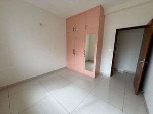 Room in 3.5 BHK Apartment at Meridian Park At The Prestige City, Sarjapur Road – for Rent