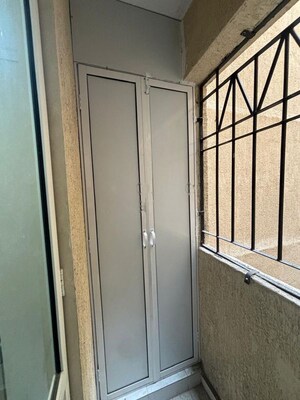 Building Lobby in 3 BHK Apartment at Sheth Zuri, Laxmi Nagar – for Rent
