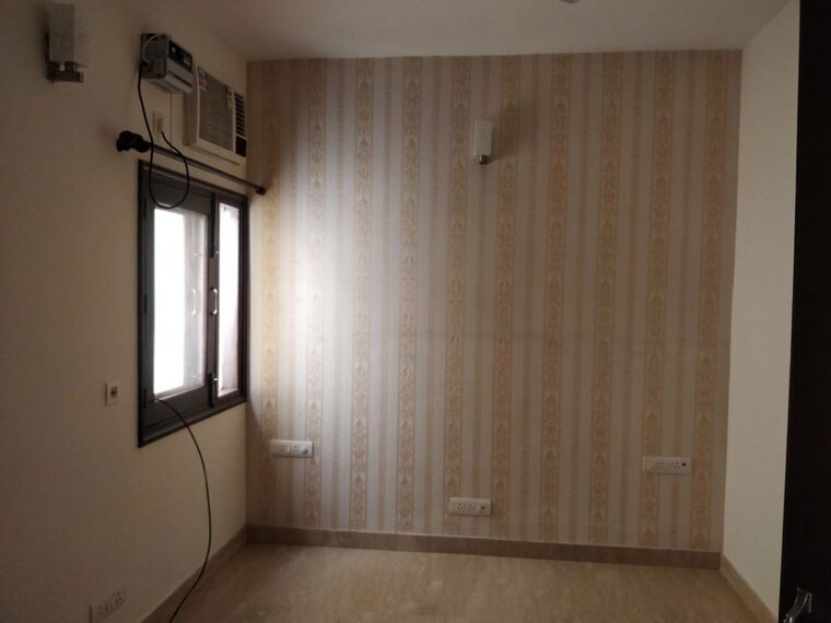 Room, safdarjung enclave 4 Bedroom 300 Sq.Yd. Builder Floor In Safdarjung Enclave Delhi 10580262