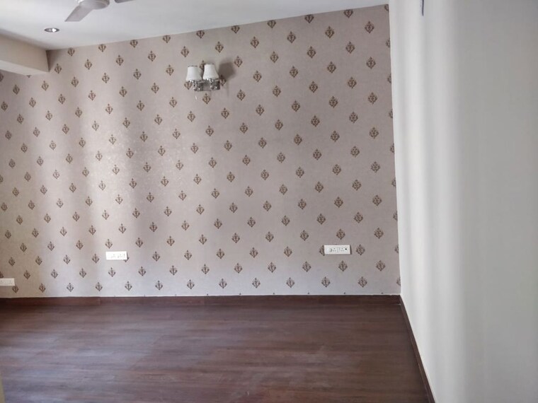Room, safdarjung enclave 4 Bedroom 300 Sq.Yd. Builder Floor In Safdarjung Enclave Delhi 10580262